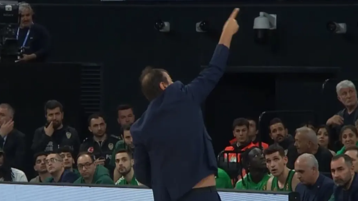 Εργκίν Αταμάν: Αποθεώθηκε από τους οπαδούς της Εφές λίγες εβδομάδες μετά το κράξιμο στο Game 4 με ΠΑΟ- Βίντεο 