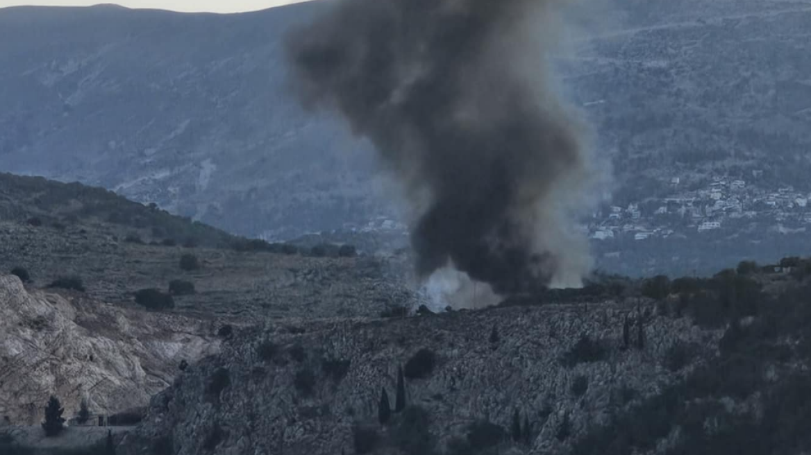 Φωτιά τώρα στην Κεφαλονιά: Καίγεται υπαίθρια χωματερή - Μήνυμα από το 112 για τους καπνούς
