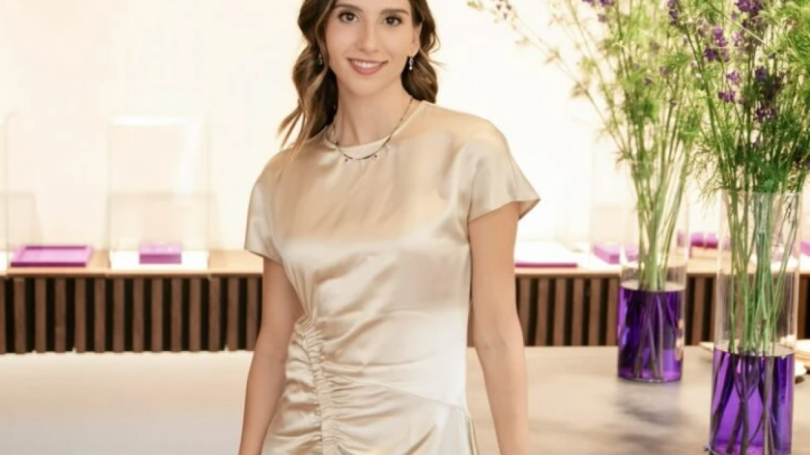 Η Elina Afentaki μετατρέπει μνήμες σε κοσμήματα υψηλής αισθητικής
