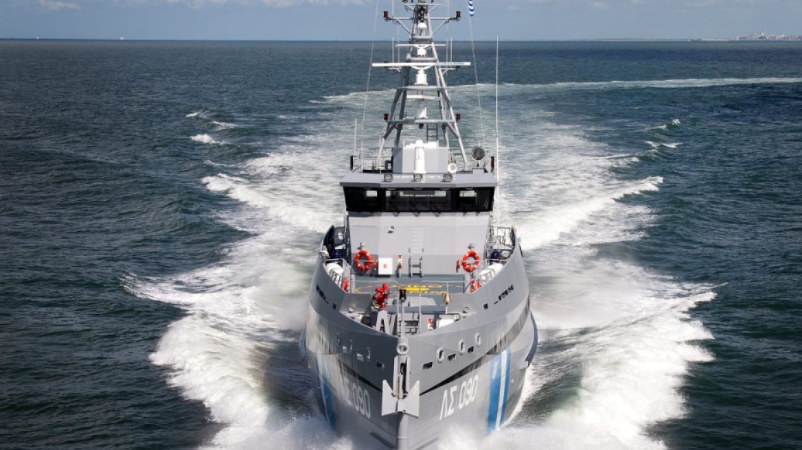 Οχτώ Αιγύπτιοι οι διακινητές που μετέφεραν 507 μετανάστες από τη Λιβύη στη Γαύδο - Συνελήφθησαν από το Λιμενικό