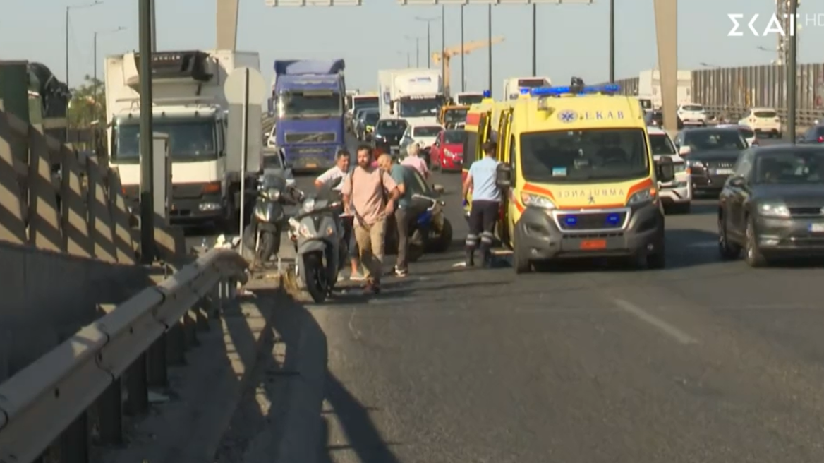 Τροχαίο με 4 τραυματίες στον Κηφισό στο ρεύμα προς Λαμία