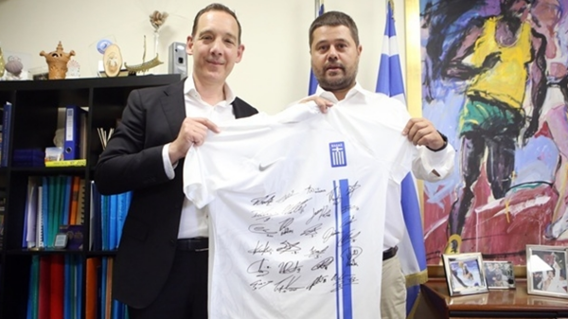 Οι Αυστραλοί θέλουν φιλικό παιχνίδι με την Εθνική ποδοσφαίρου της Ελλάδας στη Μελβούρνη 