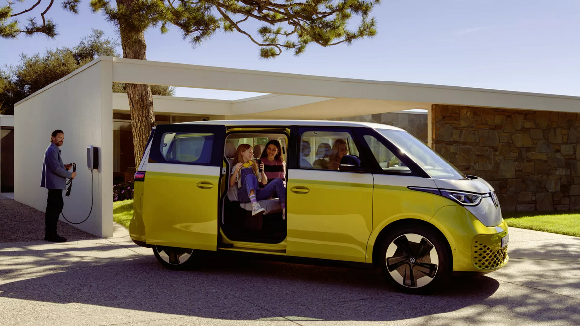 Mini bus, μέγιστη εμπειρία: Η Volkswagen δίνει νέα έννοια στις επαγγελματικές μεταφορές προσώπων