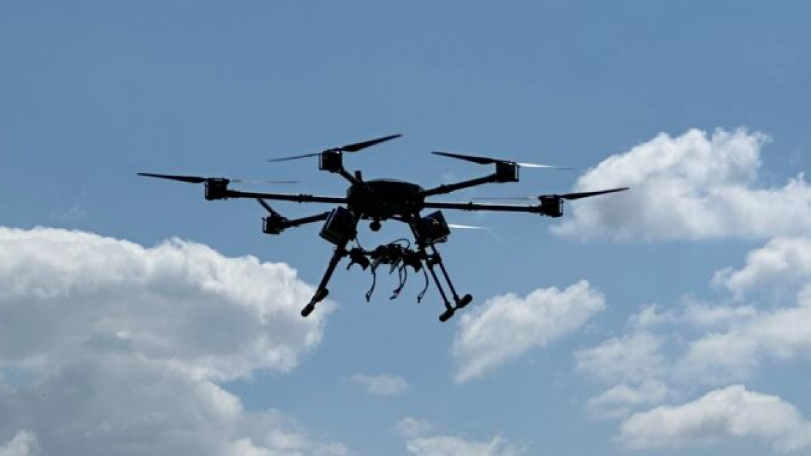 Πάτρα: «Πάνω από το σπίτι πετάει drone για να καταγράψει τα χρυσαφικά σου» - Απίστευτη απάτη με λεία 10.000 ευρώ