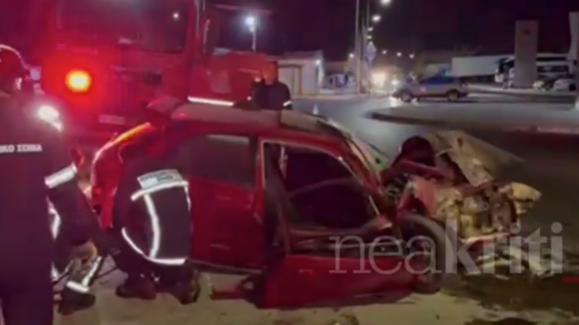 Τροχαίο με σοβαρά τραυματίες δύο νεαρούς στην Κρήτη - Διαλύθηκε το ΙΧ στο οποίο επέβαιναν, δείτε βίντεο