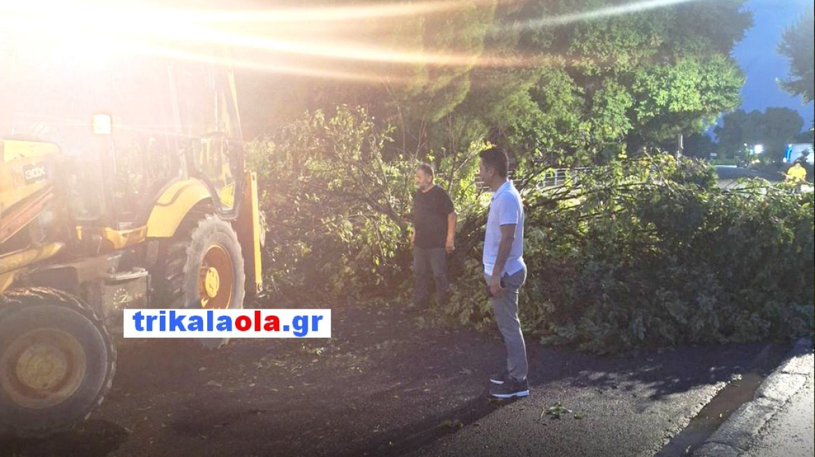 Κακοκαιρία: Ζημιές από το χθεσινό μπουρίνι σε Θεσσαλία και Μακεδονία, δείτε βίντεο και φωτογραφίες 