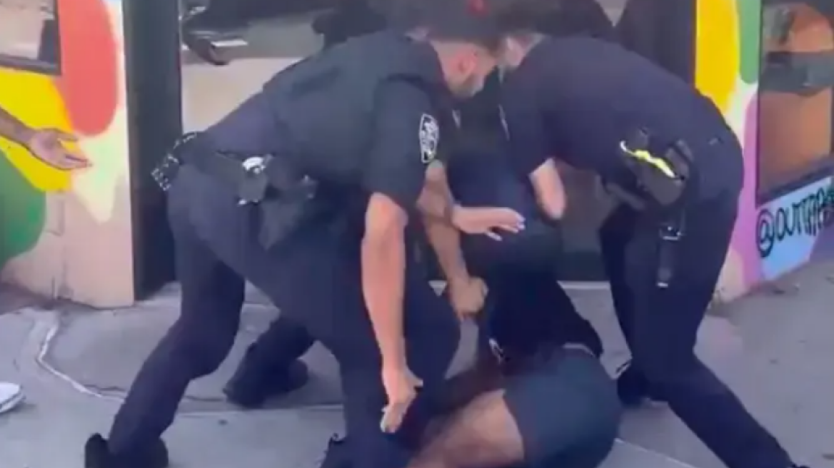 Βίαιη σύλληψη 18χρονου με ποδήλατο