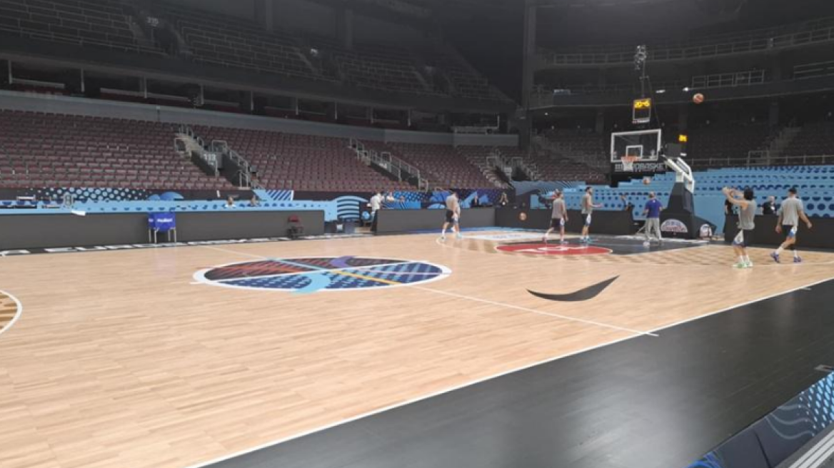 Eurobasket 2025: Πρώτη προπόνηση της Ελλάδας στη Ρίγα - «Ο Γιάννης τραβάει την άμυνα σαν μαγνήτης» δήλωσε ο Κατσίβελης - Βίντεο 