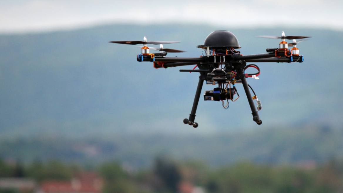 Προσήχθησαν πέντε άτομα που κινούνταν ύποπτα σε αμαξοστάσιο, εντοπίστηκαν από drone ασφαλείας της ΣΤΑΣΥ