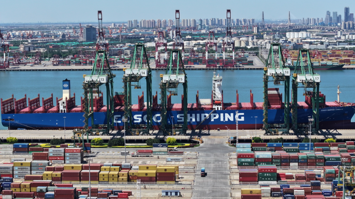 Κίνα: Το Πεκίνο θα επιβάλει «ειδικά» λιμενικά τέλη στα αμερικανικά πλοία που φτάνουν στα λιμάνια της χώρας