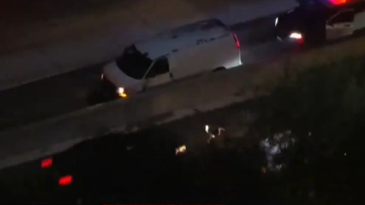 Κλέφτης σκοτώθηκε σε ζωντανή μετάδοση κατά τη διάρκεια καταδίωξης στις ΗΠΑ - «Θεέ μου, όχι» φώναζαν οι παρουσιαστές