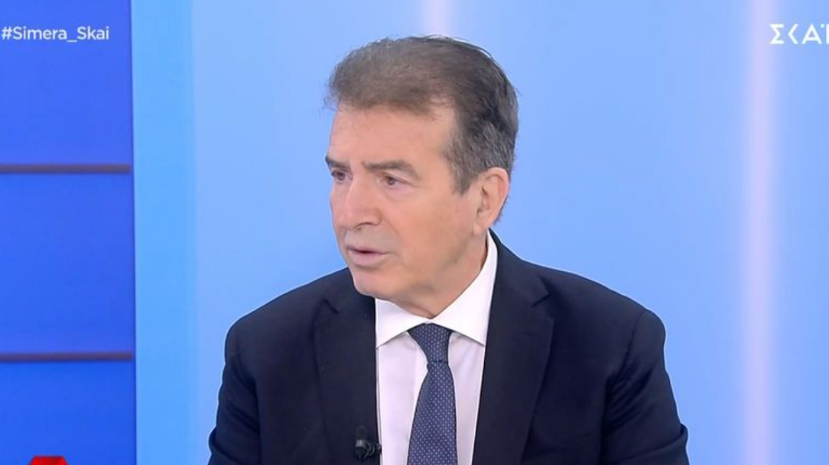 Χρυσοχοΐδης: Αυστηρές ποινές για τα πιστόλια και τα περίστροφα – Ποινικοποιούνται οι μπαλωθιές σε τελετές και γάμους
