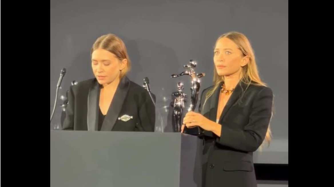 Οι δίδυμες Όλσεν με matching ολόμαυρες εμφανίσεις στα CFDA Fashion Awards 2025
