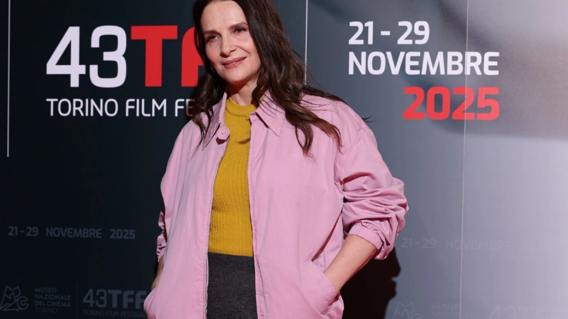 Η Ζιλιέτ Μπινός φόρεσε Prada στο φεστιβάλ κινηματογράφου του Τορίνο
