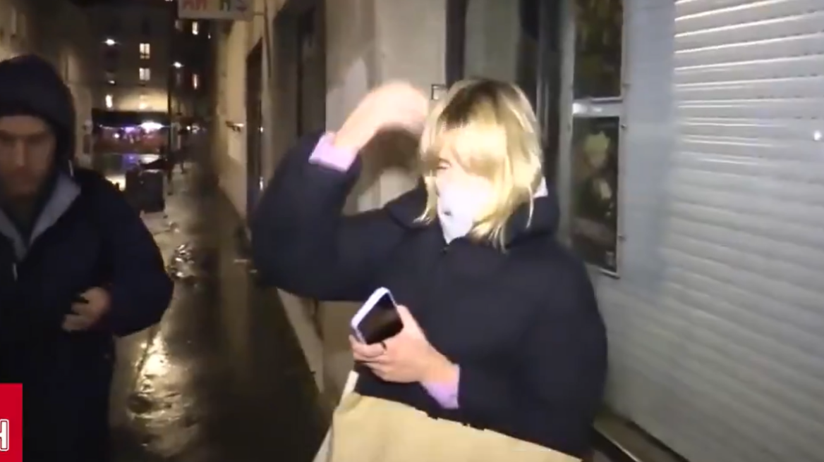 Δημοσιογράφος πέτυχε την κόρη του Πούτιν στο Παρίσι: «Πάρτον τηλέφωνο να σταματήσει τον πόλεμο» της είπε, «δυστυχώς δεν μπορώ να βοηθήσω» του απάντησε