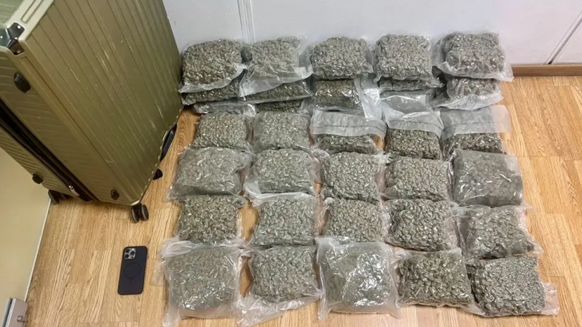 21χρονος προσπάθησε να περάσει από το «Ελ.Βενιζέλος» 18 κιλά κάνναβης στη βαλίτσα του