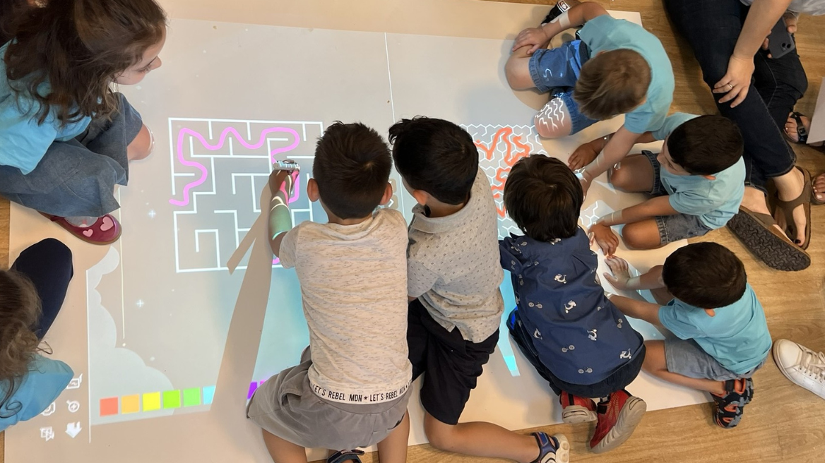 Η νέα, τεχνολογική εποχή μάθησης που διαμορφώνει το αύριο

