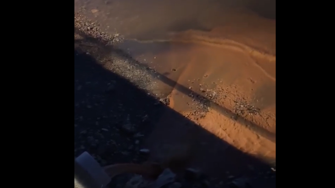 Χανιά: Ξεχείλισαν φρεάτια στη Νέα Χώρα - Μέχρι τη θάλασσα έφτασαν τα λύματα