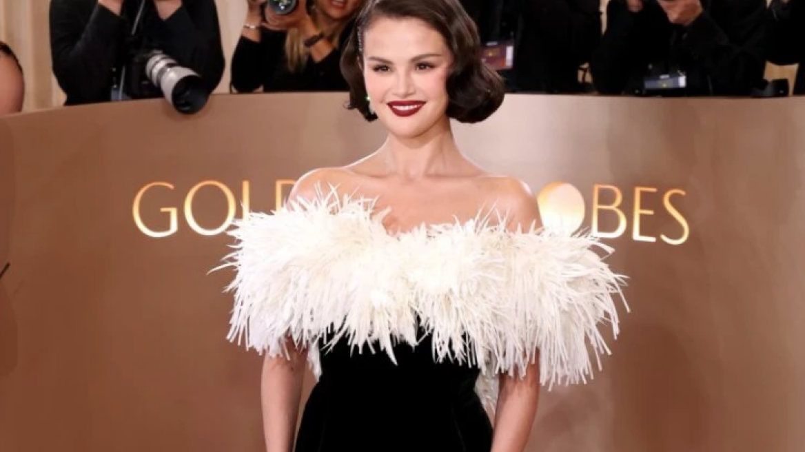 Χρυσές Σφαίρες 2026: Το Chanel φόρεμα της Σελένα Γκόμεζ χρειάστηκε 323 ώρες για να ολοκληρωθεί
