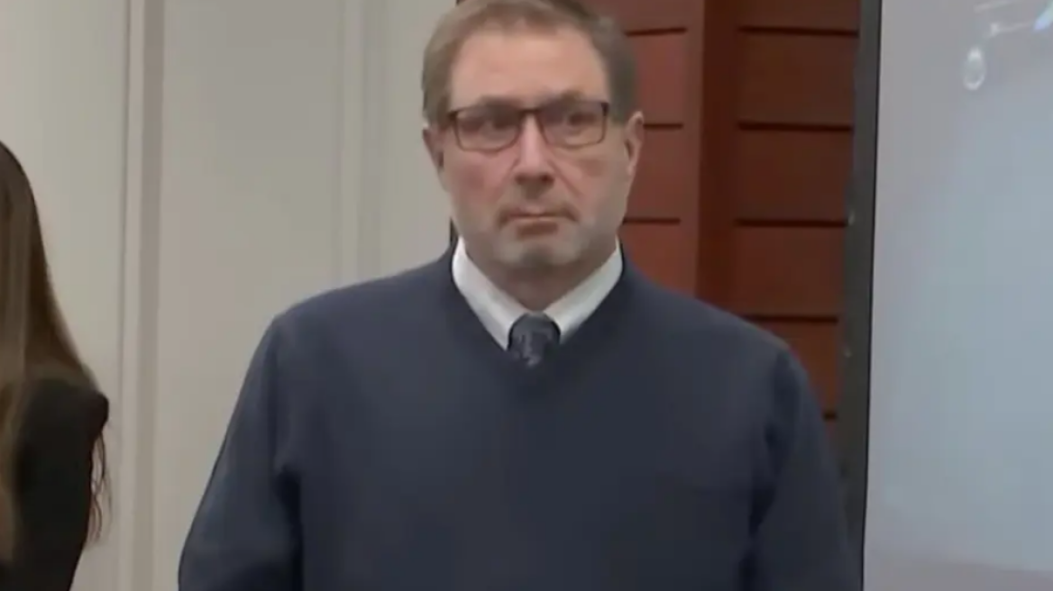 Επιχειρηματίας στις ΗΠΑ πρώτα σκότωσε αδελφό και νύφη, και μετά μαχαίρωσε τα ανίψια του αφού ανακάλυψαν ότι έκλεβε χρήματα για την ερωμένη του