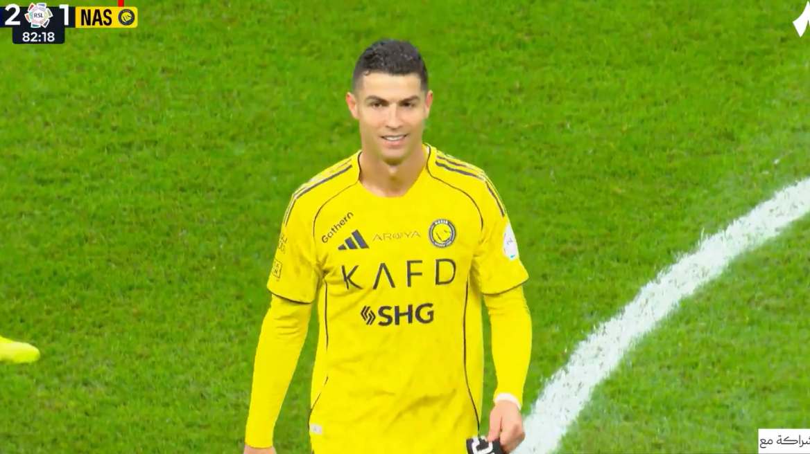 Ο Κριστιάνο Ρονάλντο δεν το πίστευε ότι έγινε αλλαγή ενώ η Αλ Νασρ έχανε: «Απίστευτο» μονολογούσε βγαίνοντας από το γήπεδο