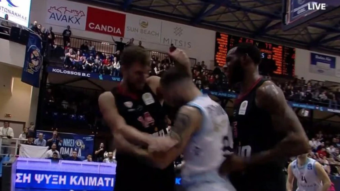 Η ΔΕΑΒ τιμώρησε με χρηματικό πρόστιμο Ολυμπιακό και Βεζένκοβ