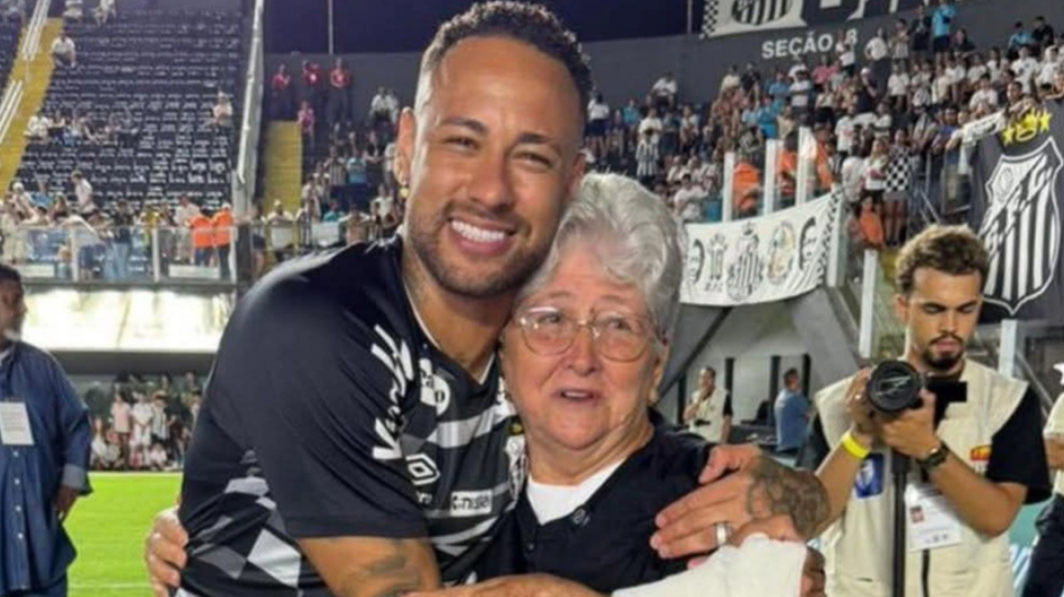 H συγκινητική κίνηση του Νεϊμάρ σε ηλικιωμένη οπαδό της Σάντος που ζήτησε να τον συναντήσει για να φύγει πιο ήσυχη, δείτε βίντεο