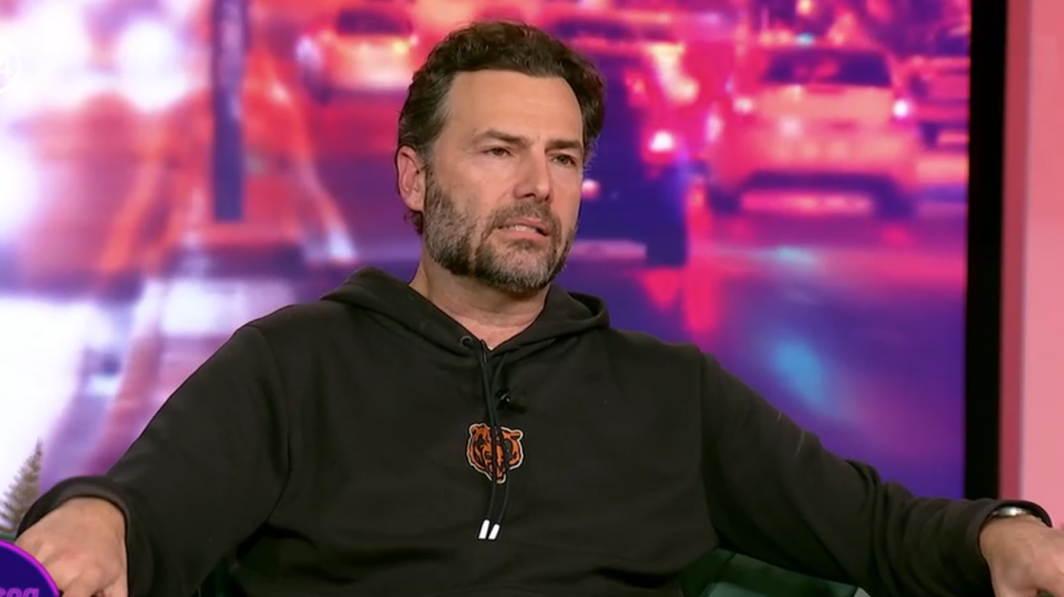 Ο Παναγιώτης Μπουγιούρης για τα δύο επεισόδια που τον τάραξαν στο Ιράν: Το αγκαζέ σε Ιρανές ηθοποιούς και το βίντεο στο μετρό της Τεχεράνης