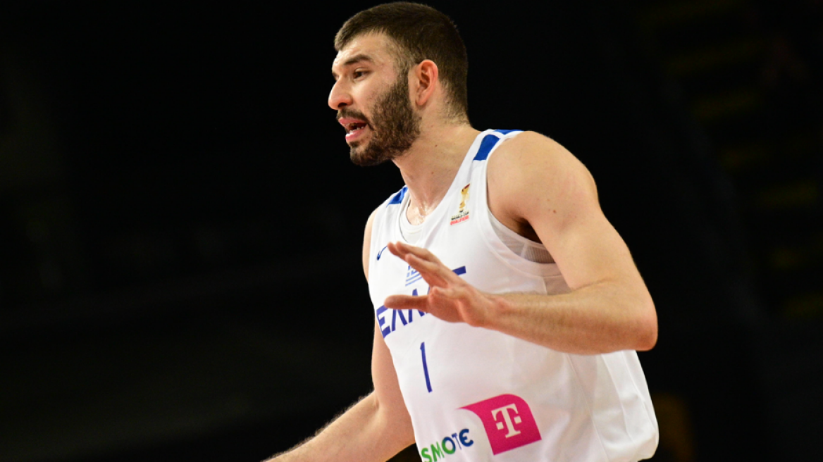 Εθνική μπάσκετ: Πρόβλημα στην γάμπα ο Ρογκαβόπουλος, αμφίβολος για το παιχνίδι της Δευτέρας 