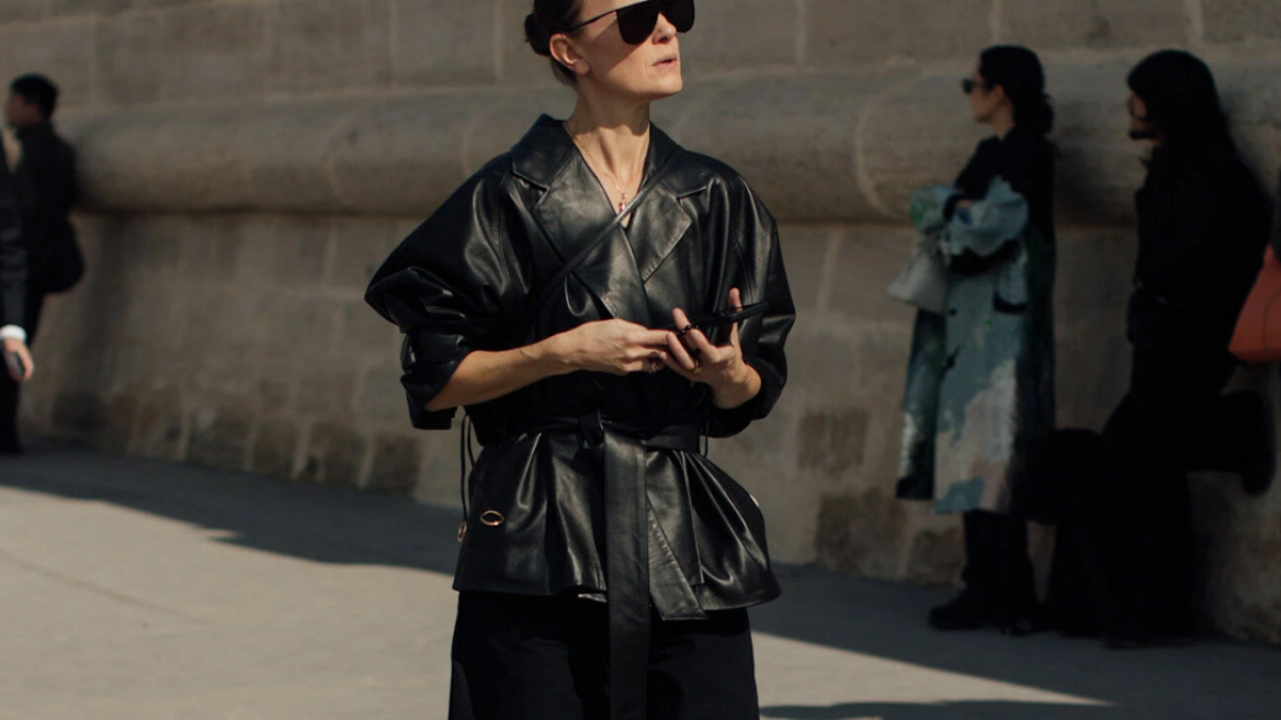 Δερμάτινο τζάκετ: Πέντε φρέσκες ιδέες για να το φορέσετε αυτή τη σεζόν
