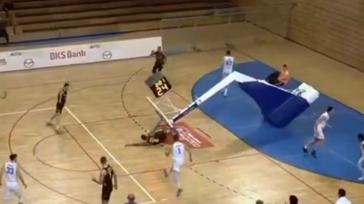 Βίντεο: Πρώην παίκτης της Καρδίτσας κάρφωσε και τον πλάκωσε η μπασκέτα στην Κροατία 