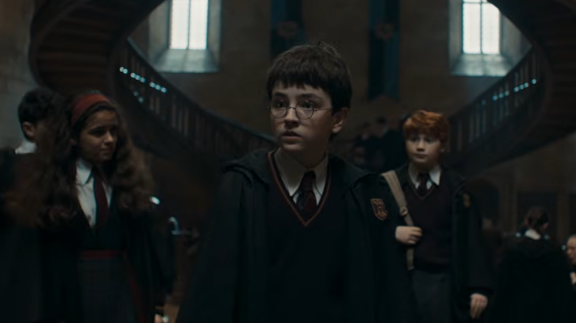 Ο Χάρι Πότερ επιστρέφει στο Χόγκουαρτς, δείτε το τρέιλερ της νέας σειράς που κάνει πρεμιέρα τα Χριστούγεννα
