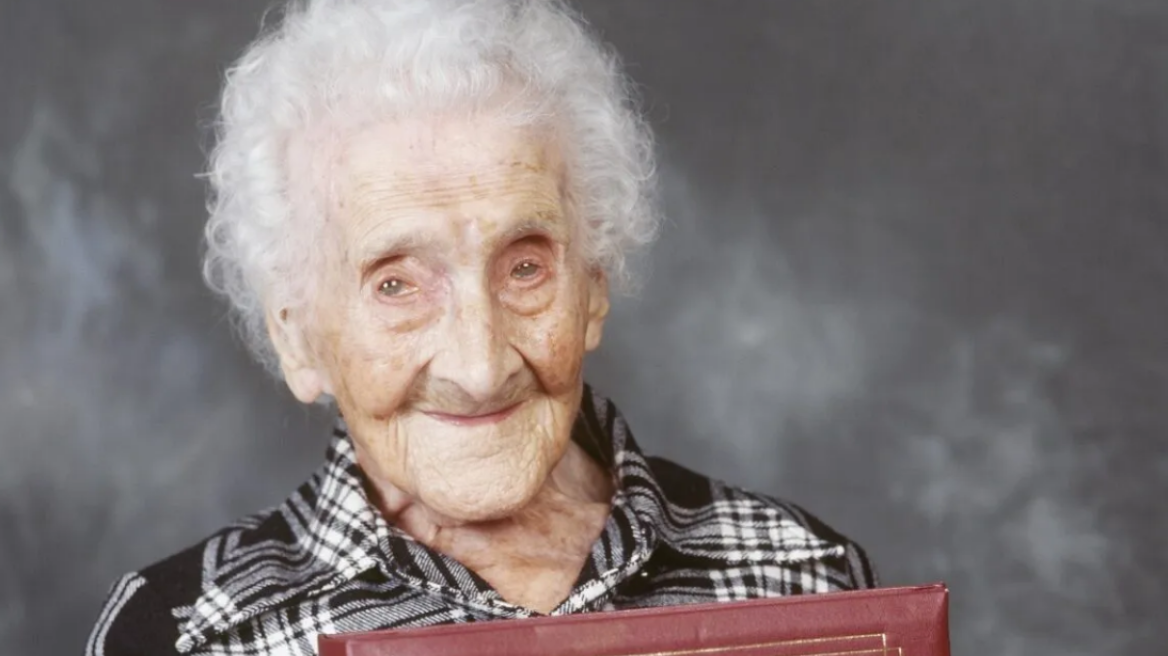 Jeanne Calment: Το μυστήριο της Γαλλίδας που φέρεται να έζησε μέχρι τα 122 χρόνια της, τρώγοντας σοκολάτα και πίνοντας κρασί
