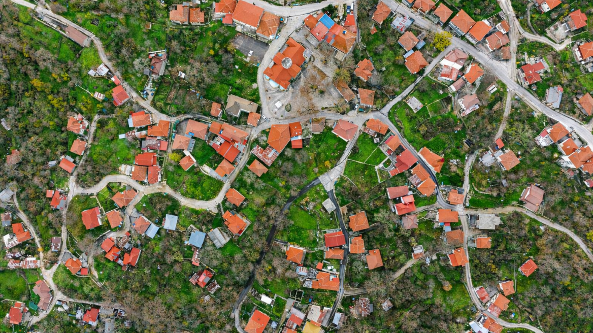 Long weekend σε ένα αυθεντικό ορεινό χωριό ανάμεσα στα έλατα στην Ευρυτανία
