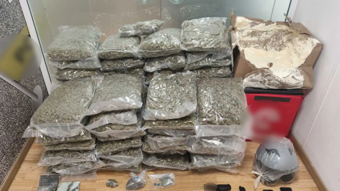 Έπιασαν 25χρονο με 76 κιλά skunk, θα έβγαζε 420.000 ευρώ από την διακίνηση των ναρκωτικών στην Αττική