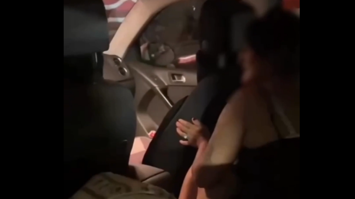 Παράνομο ζευγάρι έγινε viral στην Τουρκία αφού τους έπιασαν σε... στενές επαφές σε πάρκινγκ εμπορικού κέντρου, δείτε βίντεο