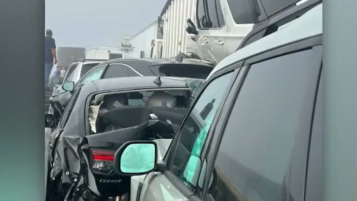 Καραμπόλα με πάνω από 50 οχήματα λόγω ομίχλης σε γέφυρα στη Νότια Καρολίνα, δείτε βίντεο