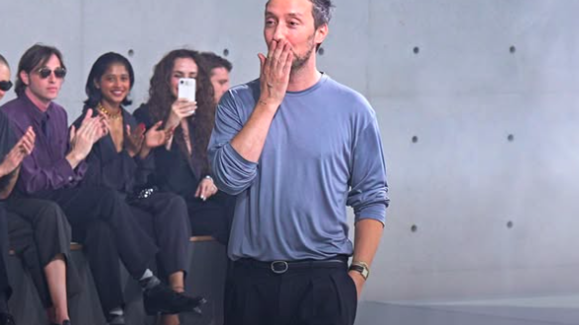 «Εις το επανιδείν» ο Anthony Vaccarello αποχωρεί επισήμως από τον Saint Laurent