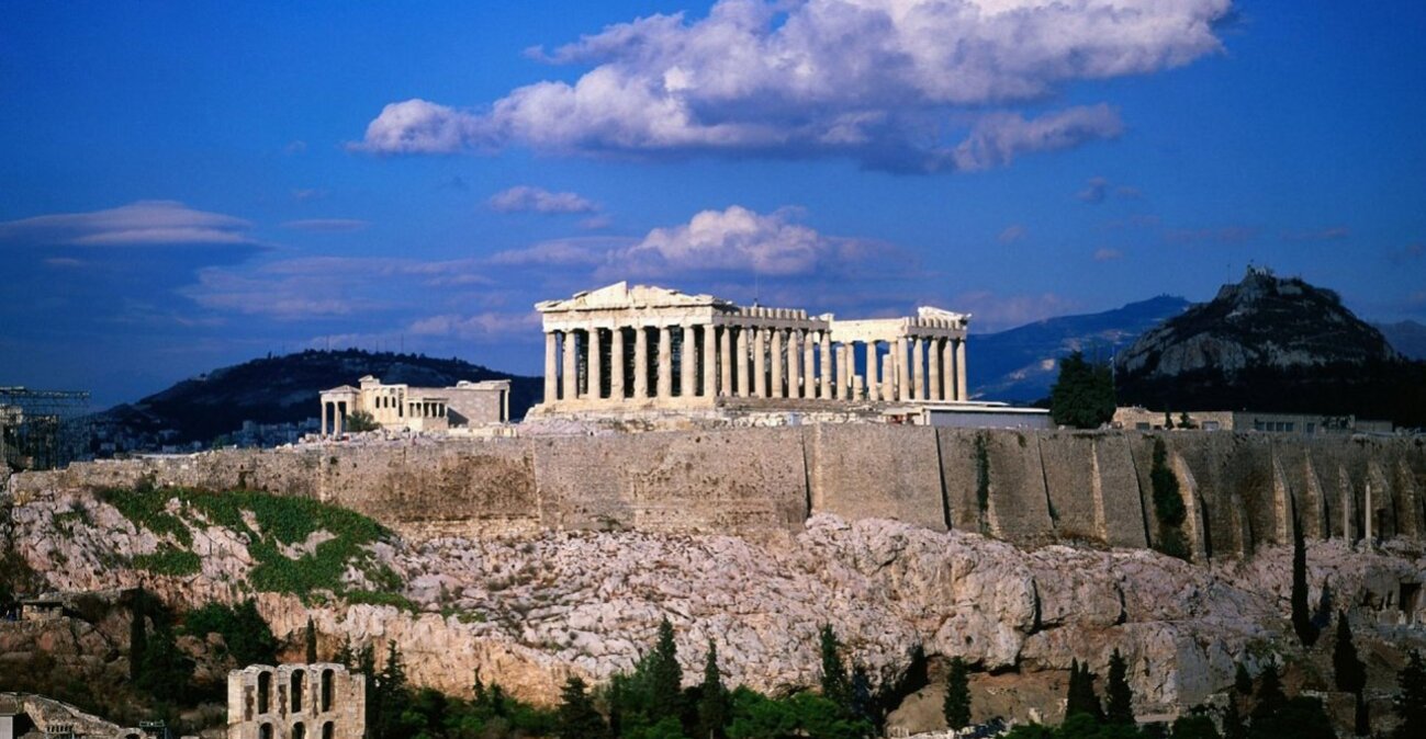 Financial Times για τα 10 χρόνια από το 2015: Πώς επέστρεψε η Ελλάδα από τον γκρεμό - Τα λάθη του πρώτου προγράμματος και η «δαπανηρή τακτική» Τσίπρα