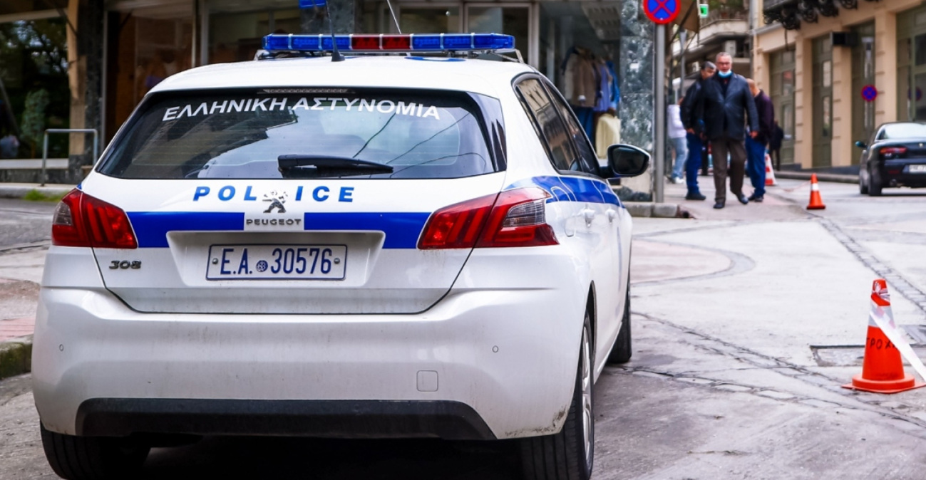 Σοκαριστική επίθεση στο Ίλιον: 20χρονος έριξε αντισηπτικό σε κεφάλι 16χρονου και του έβαλε φωτιά