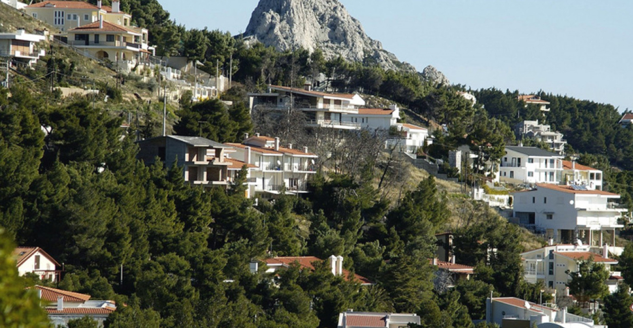 Αυθαίρετα, συνενώσεις διαμερισμάτων και οικοδομικές άδειες: Τι αλλάζει με το νέο νομοσχέδιο του ΥΠΕΝ