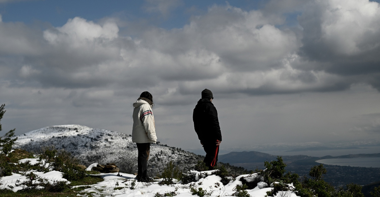 Έρχεται παγωνιά παραμονή και ανήμερα της Πρωτοχρονιάς: Πού θα χιονίσει, νιφάδες και στην Αττική... και το Σαββατοκύριακο ο υδράργυρος στους 20 βαθμούς!