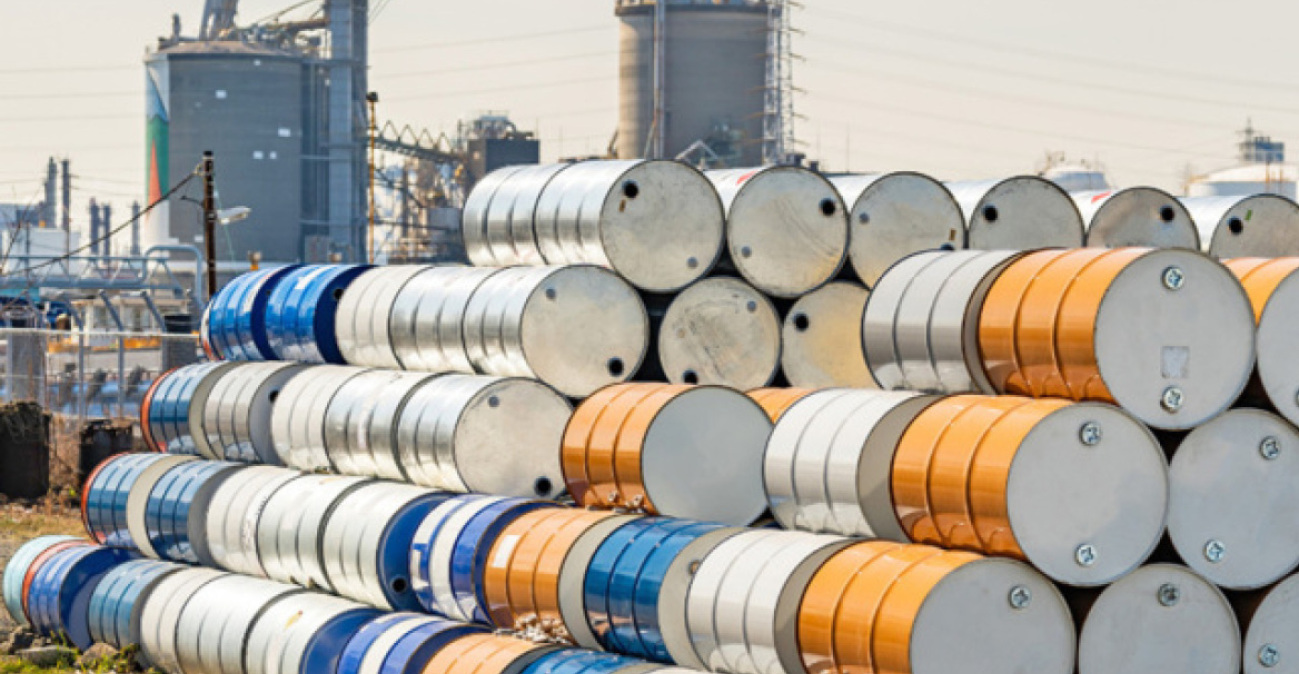 FT: Οι ΗΠΑ δεν εξετάζουν να αποδεσμεύσουν πετρέλαιο από τα στρατηγικά τους αποθέματα μετά το πλήγμα στο Ιράν