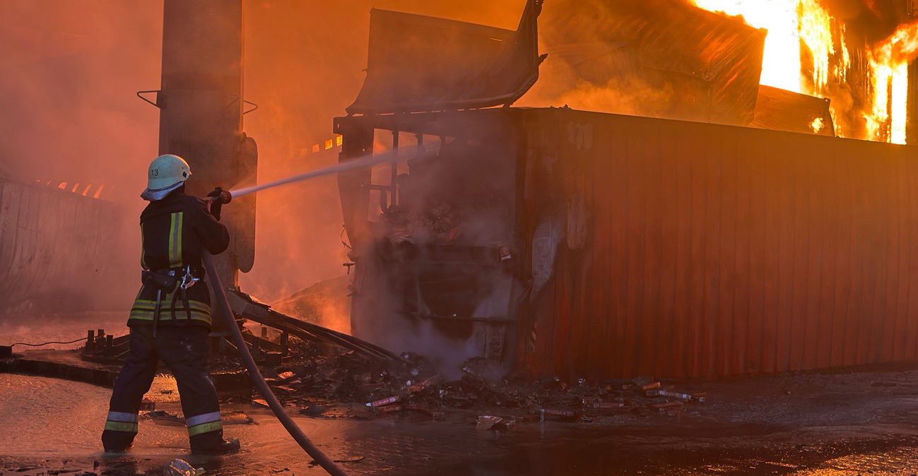 Αντίποινα της Ρωσίας μετά το ουκρανικό πλήγμα στο τάνκερ του «σκιώδους στόλου»: Βαλλιστική επίθεση στην Οδησσό με επτά νεκρούς