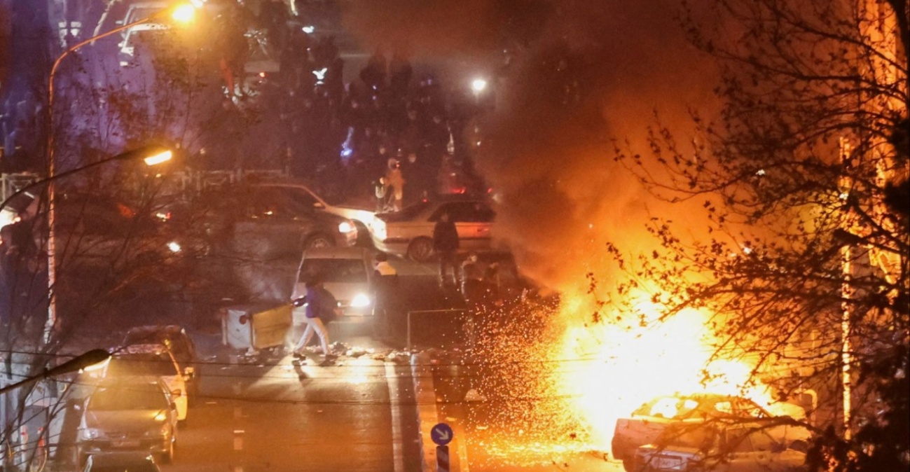 Ιράν: Απαιτούν 7.000 δολάρια από συγγενείς για να παραδώσουν τις σορούς διαδηλωτών