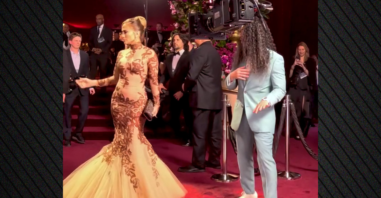 Η Τζένιφερ Λόπεζ τα «άκουσε» για την αγένειά της στο κόκκινο χαλί των Χρυσών Σφαιρών, πόζαρε χωρίς να πει λέξη και έφυγε