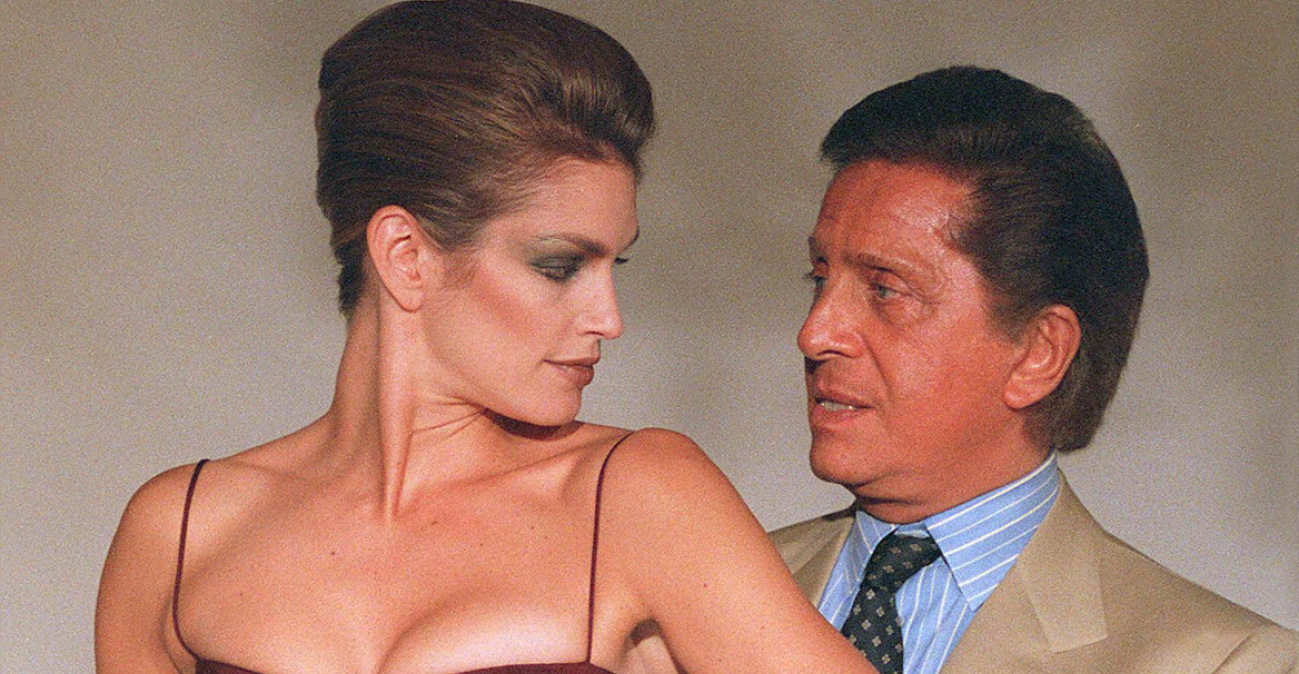 Το «αντίο» της Σίντι Κρόφορντ στον Βαλεντίνο: Υπήρξε αληθινός μετρ της τέχνης του