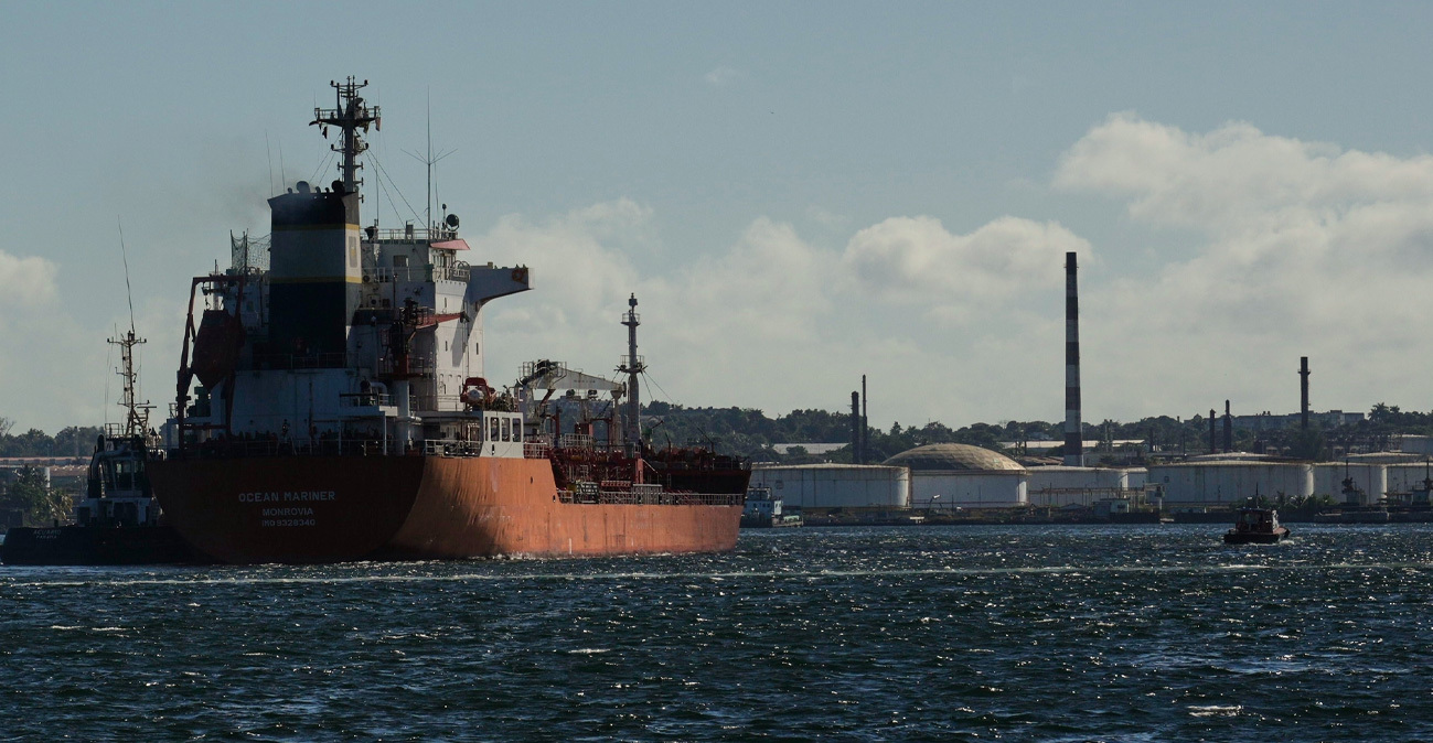 Politico: Οι ΗΠΑ εξετάζουν πλήρη αποκλεισμό στις εισαγωγές πετρελαίου στην Κούβα, στόχος η ανατροπή της κυβέρνησης στην Αβάνα