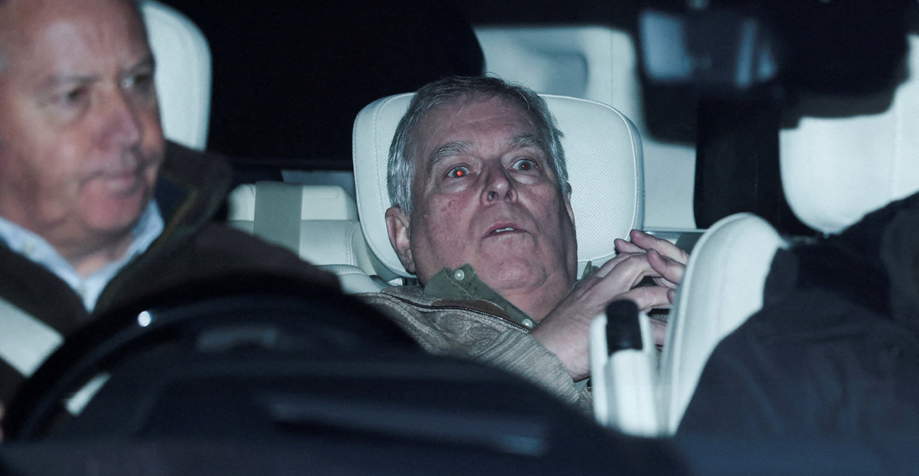 Αφέθηκε ελεύθερος ο Άντριου: Σοκαρισμένος έφυγε από το Τμήμα, δείτε τις πρώτες φωτογραφίες του έκπτωτου πρίγκιπα μετά τη σύλληψη