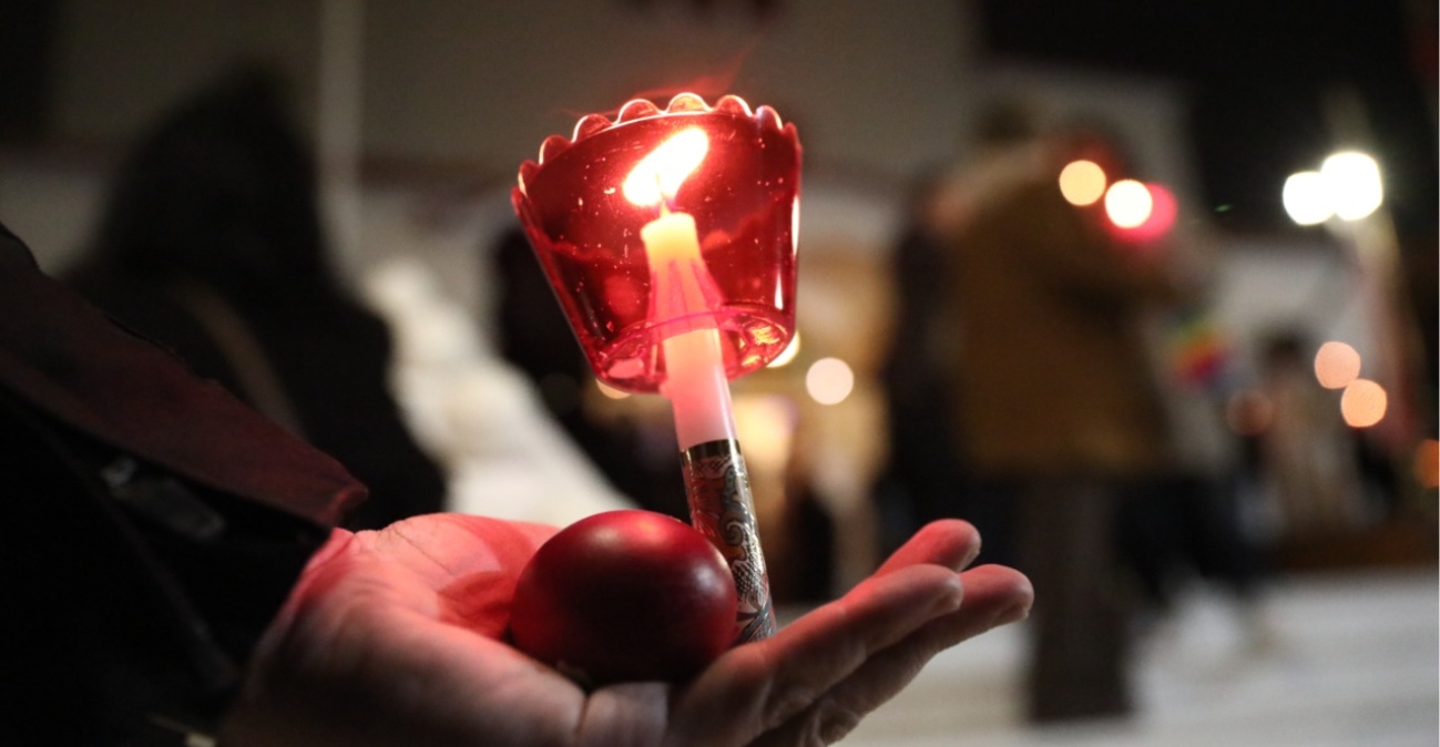 Με λαμπρότητα το «Χριστός Ανέστη» σε όλη τη χώρα: Το μήνυμα Ιερωνύμου για ελπίδα και ειρήνη, δείτε την ακολουθία